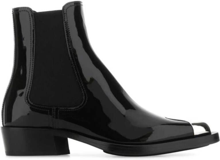 alexander mcqueen Stijlvolle Chelsea-laarzen voor vrouwen Black Dames