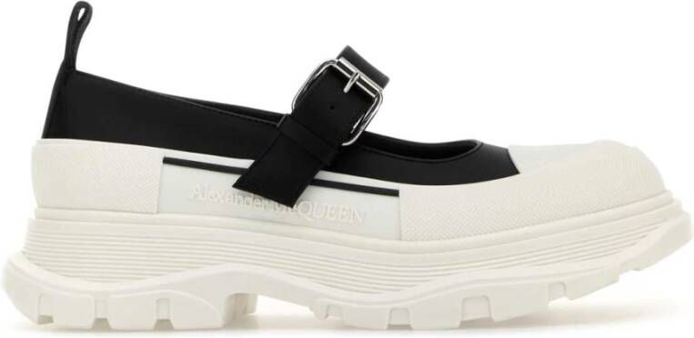 Alexander McQueen Tweekleurige Leren Ballerina Veterschoenen