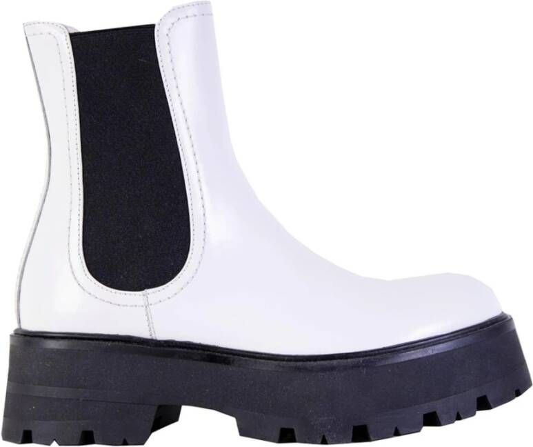 Alexander McQueen Witte en zwarte leren Chelsea laarzen