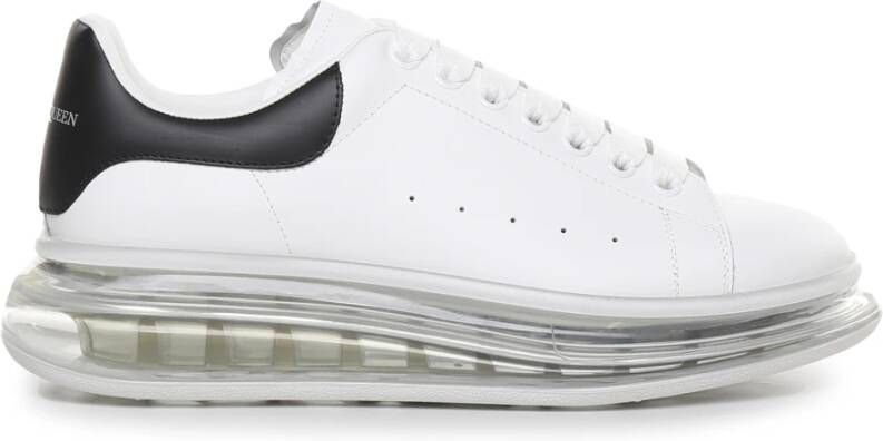 Alexander mcqueen Witte leren sneakers met zwarte hak Moderne stijl Wit