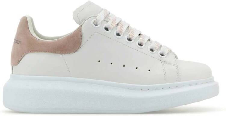 Alexander McQueen Witte Leren Sneakers met Roze Suède Hak