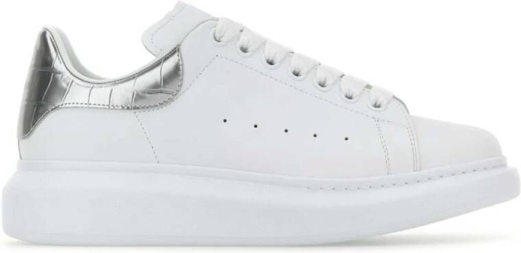 Alexander McQueen Witte Leren Sneakers met Zilveren Hiel