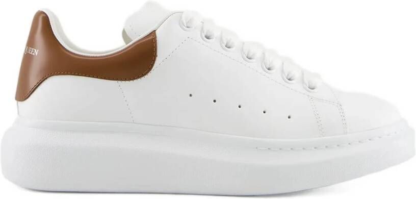 Alexander McQueen Witte Oversized Sneakers in Bruin
