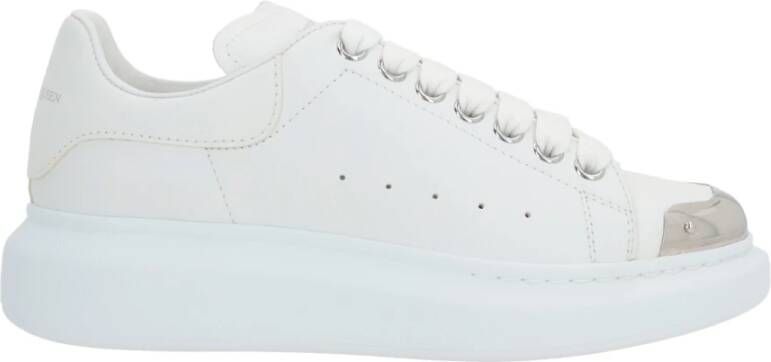 Alexander mcqueen Witte Oversized Sneakers van Leer met Geëmbosseerd Logo White Dames