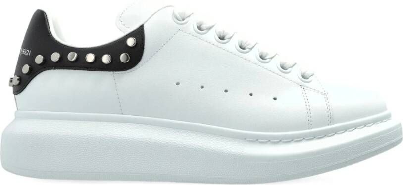 Alexander McQueen Witte sneakers met studs