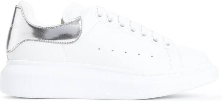 Alexander mcqueen Witte Leren Sneakers met Zilveren Accenten White Dames