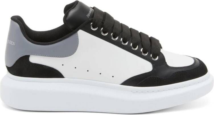 Alexander mcqueen Zwarte Leren Sneakers met Contrasterende Hiel Zwart Heren