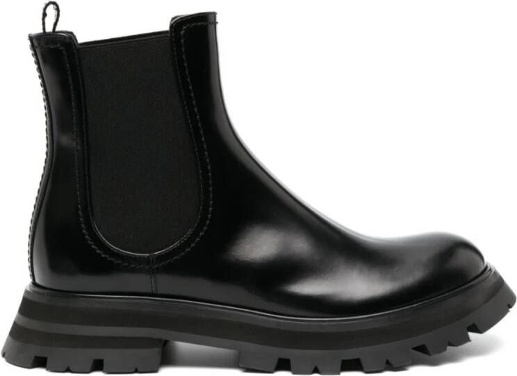 Alexander mcqueen Zwarte platte schoenen met uitlopende lug zool Black Dames