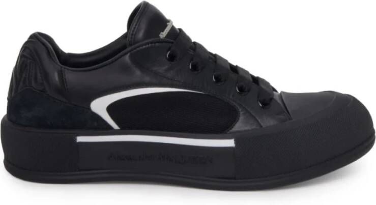 Alexander mcqueen Zwarte Sneakers met Oversized Rubberen Zool Black Heren