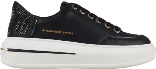 Alexander Smith Lancaster Vrouw in zwart leer en hak met microstuds