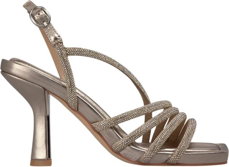 Alma EN Pena Sandaal met hak en kraaldetail