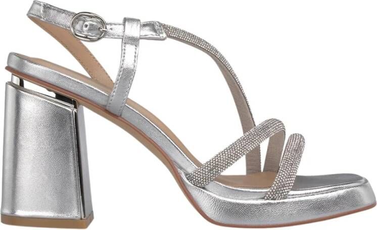 Alma EN Pena Sandalen met bandjes en strass