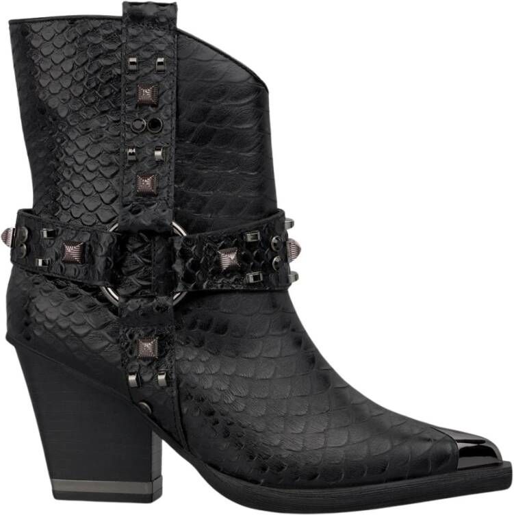 Alma EN Pena Studded bootie metallic detail