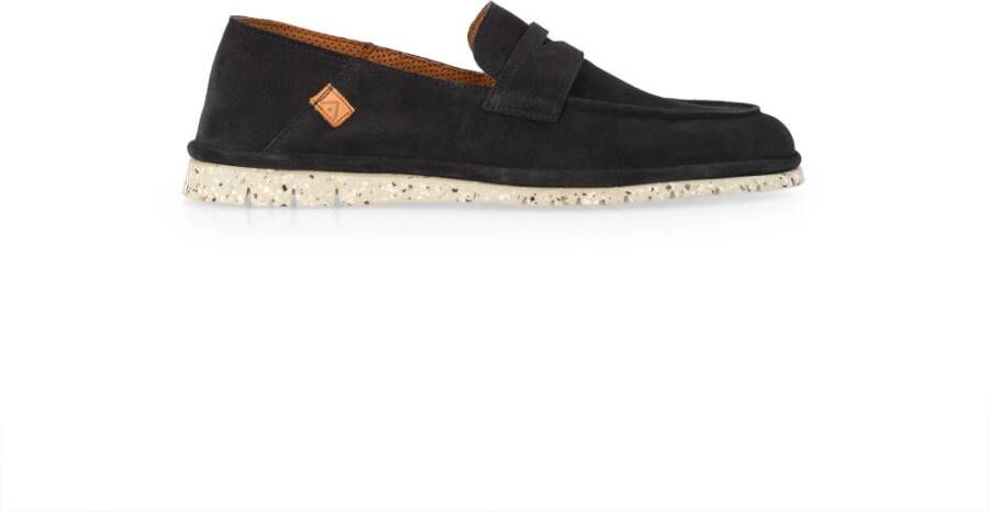Ambitious Amber Suède Loafer