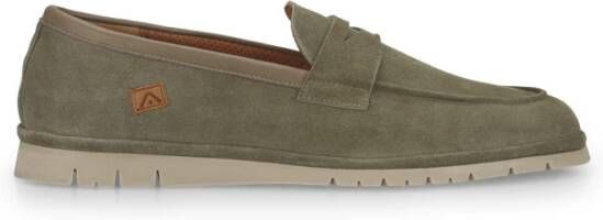Ambitious Amber Suède Loafer
