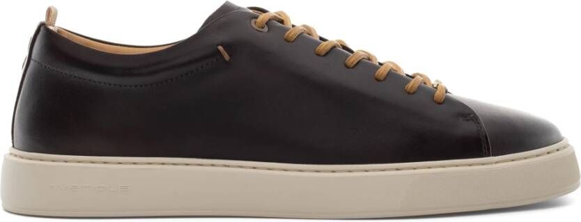 Ambitious Minimal Sneaker