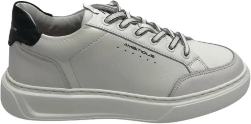 Ambitious Witte leren sneakers met zwarte hielinzet Wit Heren