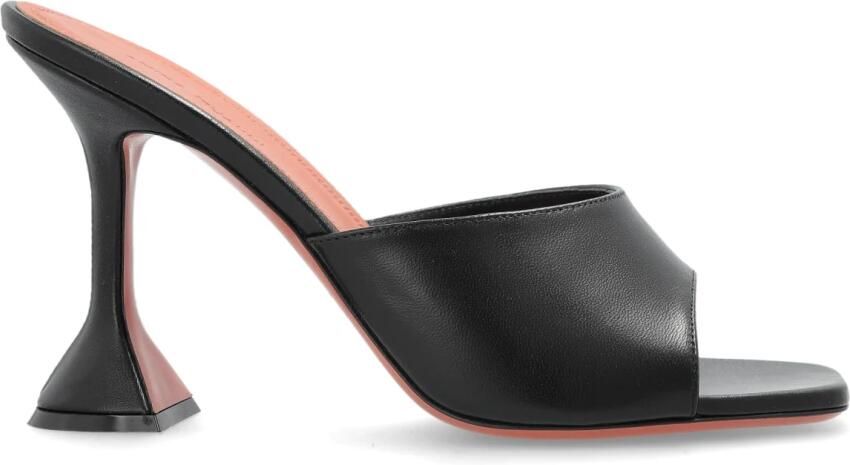 Amina Muaddi Zwarte Leren Sandalen Verhoog Je Stijl - Foto 7
