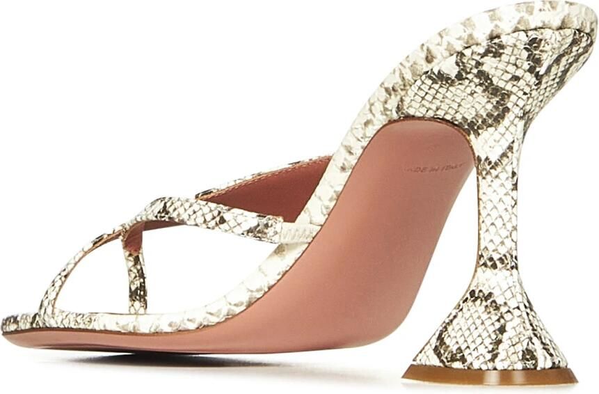 Amina Muaddi Beige Leren Sandalen Vierkante Neus