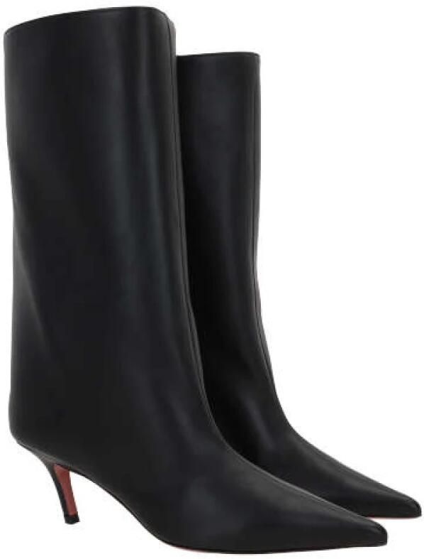 Amina Muaddi Zwarte enkellaarsjes met spitse neus en schuine overkapte hak