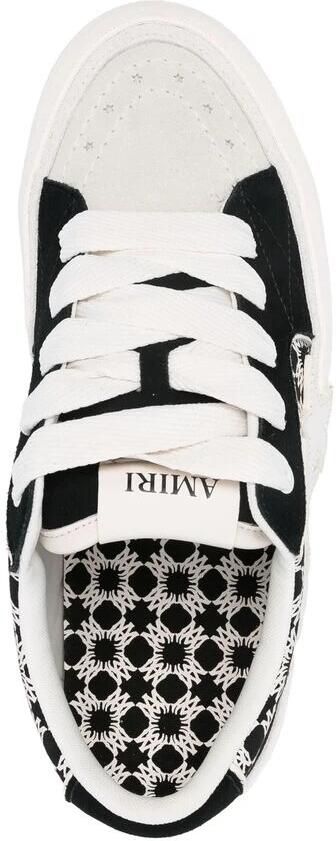 Amiri Zwarte vetersneaker met logo patch