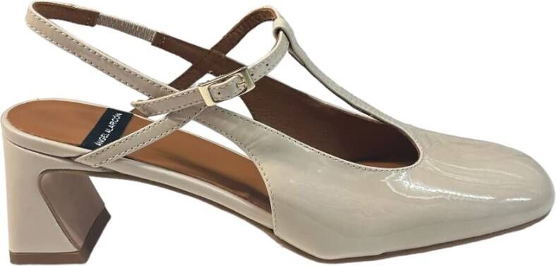 Angel Alarcon Lakleren Sandalen met Enkelband Beige Dames
