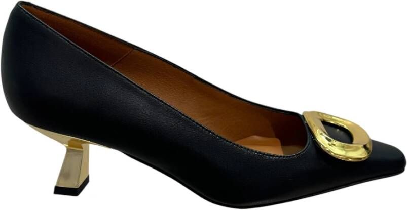 Angel Alarcon Leren lage hakken met gouden accessoire Black Dames
