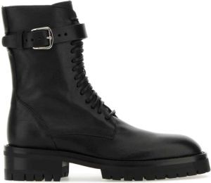Ann Demeulemeester Zwarte leren enkellaarzen Stijlvol en comfortabel Zwart Dames