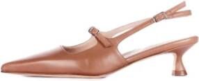 Anna F. Camelkleurige Pumps met Gesp en Hak van Leer