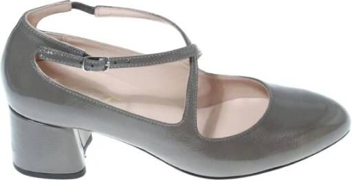 Anna F. Pump In Paint