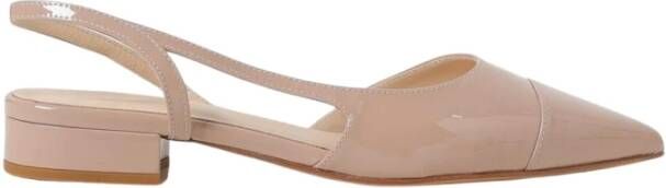 Anna F. Witte puntige platte schoenen