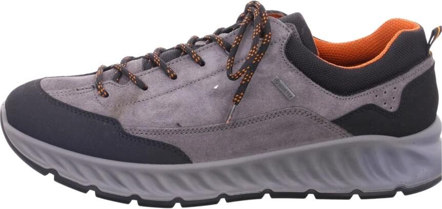 Ara Schoen met veters