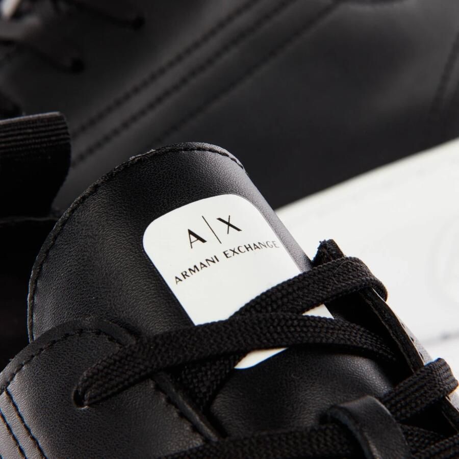 Armani Exchange Zwarte Sneakers met Flatform Zool Black Dames - Foto 5