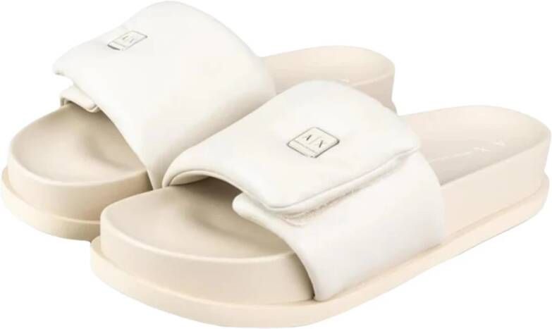 Armani Exchange Beige Sandalen met Band voor Dames