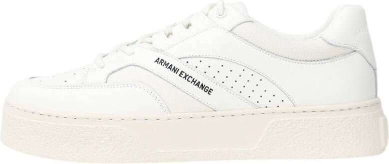 Armani Exchange Moderne beige sneakers voor heren