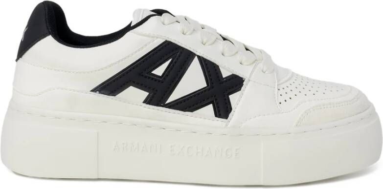 Armani Exchange Stijlvol Modello Horloge voor Mannen Beige Dames