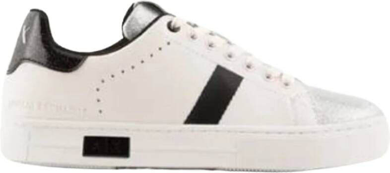 Armani Exchange Stijlvolle Leren Sneakers met Metallic Details White Dames