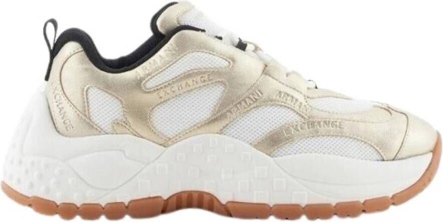 Armani Exchange Low-Top Sneakers Off Whitegold in goud