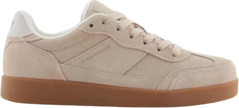 Armani Exchange Suède sneakers met zichtbare stiksels