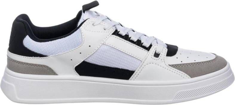 Ar i Exchange Low Top Logo Sneakers