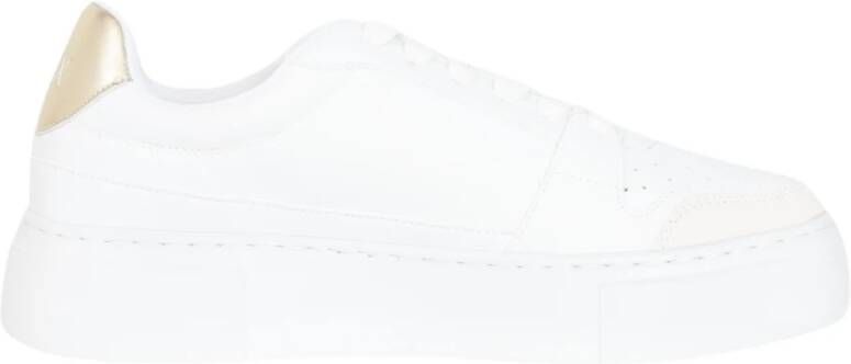 Armani Exchange Witte Sneakers met reliëflogo White Dames