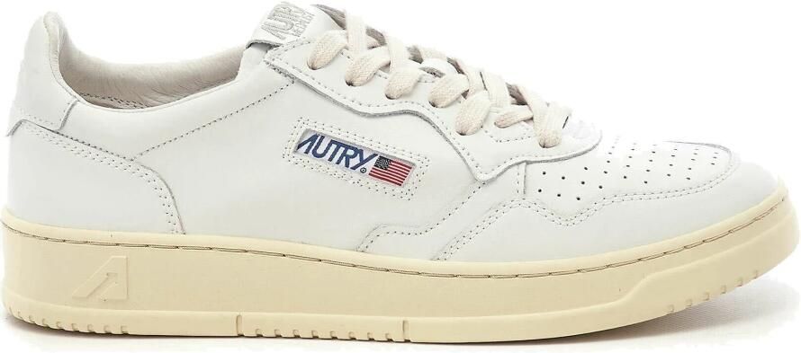 Autry 01 Low Leather Sneaker