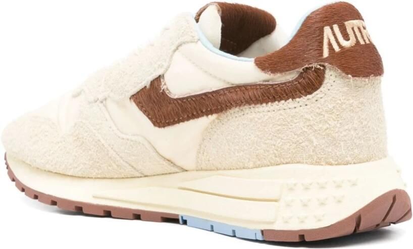 Autry Lichtbeige Sneakers met Veters