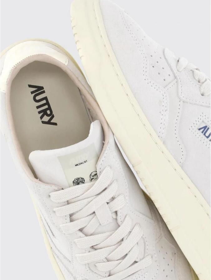 Autry Witte Gouden Sneakers met Geperforeerde Details White Dames