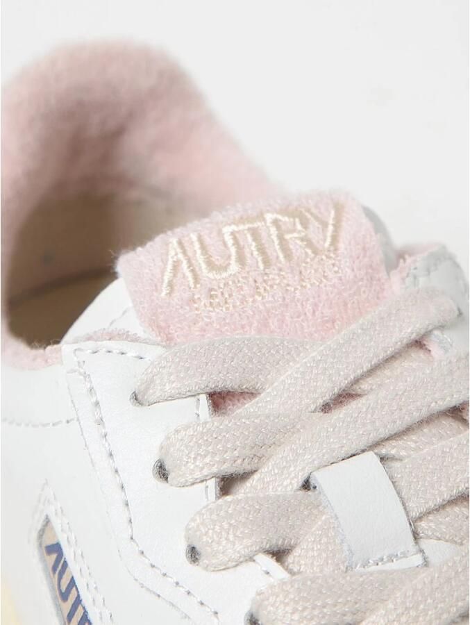 Autry Low-Top Sneakers baskets medalist en cuir rose in poeder roze