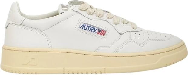 Autry Medalist Low Leather Sneakers