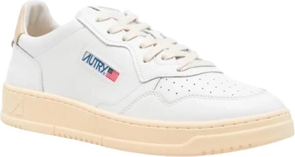 Autry Leren sneakers met contrasterende kleur hiel