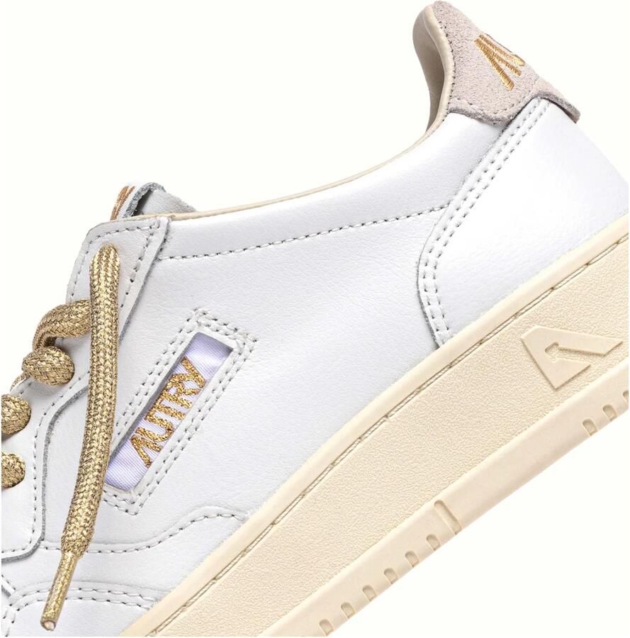 Autry Vintage Tennis Style Sneaker Medalist Low