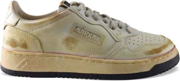 Autry Medalist Low Super Vintage Sneakers