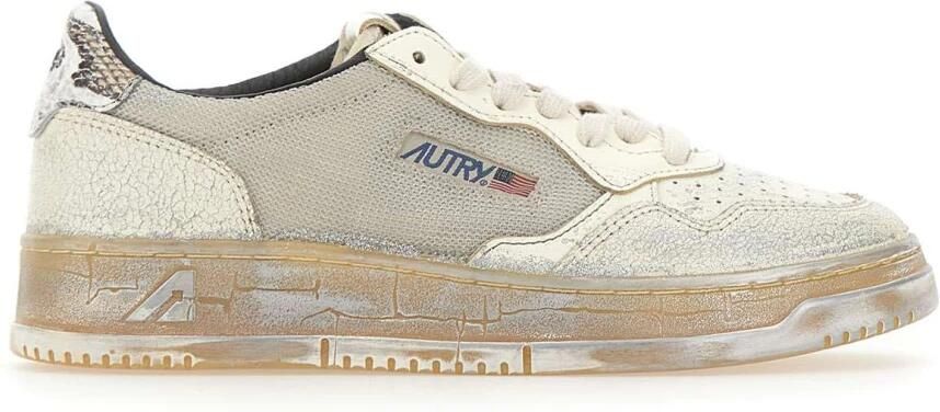 Autry Medalist Low Super Vintage Sneakers